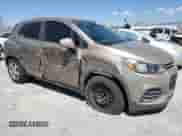 2018 Chevrolet Trax LS с VIN 3GNCJKSB0JL201168, выставлен на аукционе Copart как лот 70941615 с пробегом 69 306 миль миль и Списание • Salvage title. История ставок и продаж доступна на DreamBid. Изображение 4.