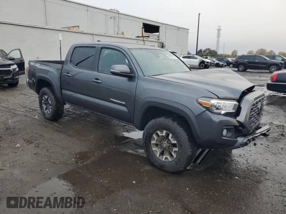 2022 Toyota Tacoma SR с VIN 3TMCZ5AN8NM503984, выставлен на аукционе Copart как лот 89870775 с пробегом 6 091 миль миль и Чистый • Clean title. История ставок и продаж доступна на DreamBid. Изображение 4.