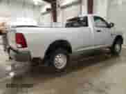 2011 Dodge RAM z VIN 3D7LT2ET2BG566166, wystawiony jako Copart lot #76520744 z przebiegiem 57 931 mil mil oraz Szkoda całkowita • Salvage title. Historia ofert i sprzedaży dostępna na DreamBid. Obrazek 3.