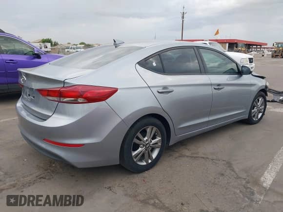 2017 Hyundai Elantra Limited with VIN 5NPD84LF3HH187833, listed as a IAAI auction lot 43257389 with 89,038 mi miles and . Bid and sale history available at DreamBid. Image 4.