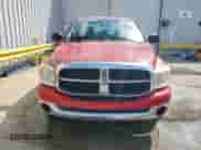 2007 Dodge 1500 SLT z VIN 3D7KR19D97G714120, wystawiony jako Copart lot #56861854 z przebiegiem 162 633 mil mil oraz Szkoda całkowita • Salvage title. Historia ofert i sprzedaży dostępna na DreamBid. Obrazek 5.