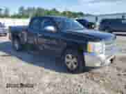 2013 Chevrolet Silverado 1500 LT with VIN 1GCRCSE05DZ290868, listed as a Copart auction lot 61392055 with 141,889 mi miles and Salvage title. Bid and sale history available at DreamBid. Image 4.