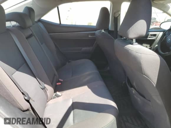 2019 Toyota Corolla XLE z VIN 2T1BURHE9KC243817, wystawiony jako Copart lot #55578415 z przebiegiem 232 710 mil mil oraz Szkoda całkowita • Salvage title. Historia ofert i sprzedaży dostępna na DreamBid. Obrazek 10.