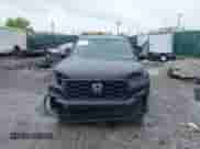 2025 Honda Pilot Sport z VIN 5FNYG1H3XSB066532, wystawiony jako IAAI lot #42368711 z przebiegiem 12 217 mil mil oraz . Historia ofert i sprzedaży dostępna na DreamBid. Obrazek 12.