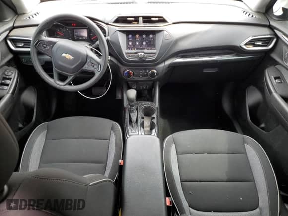 2023 Chevrolet TrailBlazer LS с VIN KL79MMS20PB153538, выставлен на аукционе Copart как лот 59737055 с пробегом 31 685 миль миль и Списание • Salvage title. История ставок и продаж доступна на DreamBid. Изображение 8.