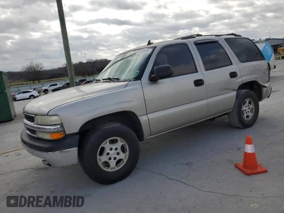 2006 Chevrolet Tahoe LS z VIN 1GNEC13V76R164948, wystawiony jako Copart lot #49769345 z przebiegiem 307 261 mil mil oraz Czysty tytuł • Clean title. Historia ofert i sprzedaży dostępna na DreamBid. Obrazek 1.