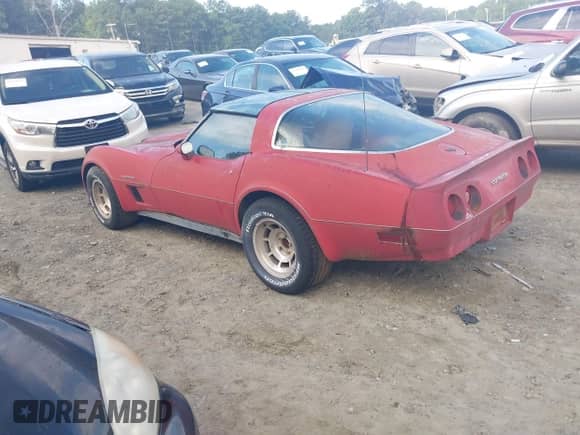 1982 Chevrolet Corvette с VIN 1G1AY8785C5119332, выставлен на аукционе IAAI как лот 42784393 с пробегом 60 907 миль миль и . История ставок и продаж доступна на DreamBid. Изображение 3.