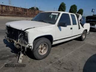 1997 Chevrolet Silverado 1500 with VIN 1GCEC19WXVE273578, listed as a Copart auction lot 68150825 with 243,301 mi miles and Salvage title. Bid and sale history available at DreamBid. Image 1.