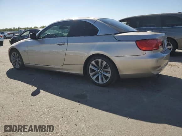 2012 BMW 3 Series 328i с VIN WBADW3C58CE542055, выставлен на аукционе Copart как лот 86221995 с пробегом 145 084 миль миль и Списание • Salvage title. История ставок и продаж доступна на DreamBid. Изображение 2.