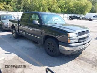 2005 Chevrolet Silverado 1500 LS z VIN 2GCEC13T451162914, wystawiony jako IAAI lot #43264787 z przebiegiem 357 758 mil mil oraz . Historia ofert i sprzedaży dostępna na DreamBid. Obrazek 1.