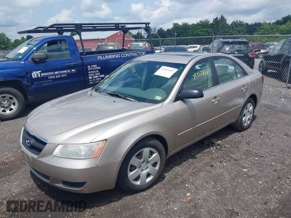 2008 Hyundai Sonata GLS с VIN 5NPET46F68H379553, выставлен на аукционе IAAI как лот 42453557 с пробегом 178 829 миль миль и . История ставок и продаж доступна на DreamBid. Изображение 2.