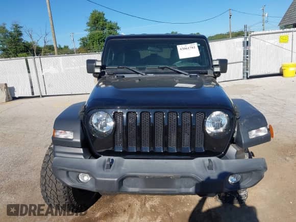 2019 Jeep Wrangler Sport S with VIN 1C4GJXAG9KW583300, listed as a IAAI auction lot 43061781 with 55,543 mi miles and . Bid and sale history available at DreamBid. Image 12.