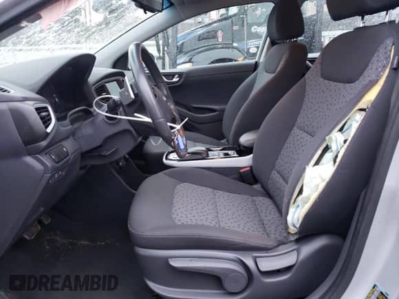 2019 Hyundai Ioniq с VIN KMHC75LH5KU048608, выставлен на аукционе Copart как лот 82090613 с пробегом 19 132 миль миль и . История ставок и продаж доступна на DreamBid. Изображение 7.