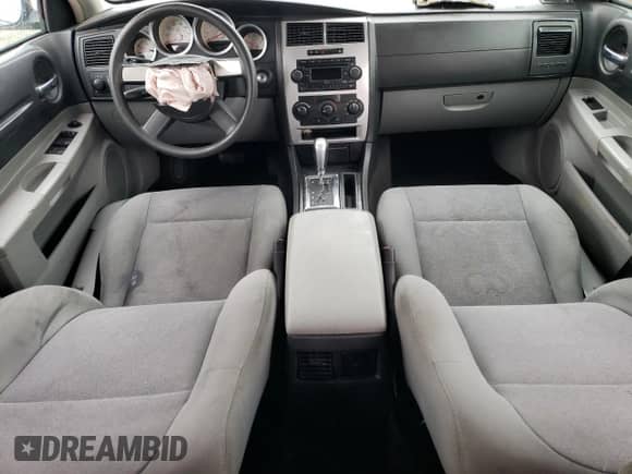 2007 Dodge Magnum with VIN 2D4FV47V57H623322, listed as a Copart auction lot 73356244 with 200,976 mi miles and Salvage title. Bid and sale history available at DreamBid. Image 8.