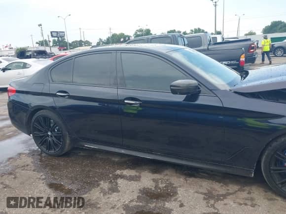 2017 BMW 5 Series 540i с VIN WBAJE5C39HG917432, выставлен на аукционе IAAI как лот 42420453 с пробегом 106 049 миль миль и . История ставок и продаж доступна на DreamBid. Изображение 13.