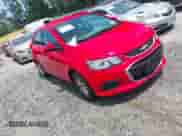 2017 Chevrolet Sonic LT z VIN 1G1JD5SHXH4117039, wystawiony jako IAAI lot #43046453 z przebiegiem 116 671 mil mil oraz . Historia ofert i sprzedaży dostępna na DreamBid. Obrazek 1.