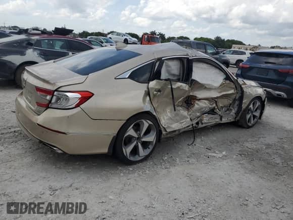 2020 Honda Accord Touring с VIN 1HGCV2F9XLA000345, выставлен на аукционе Copart как лот 70529615 с пробегом 93 129 миль миль и Чистый • Clean title. История ставок и продаж доступна на DreamBid. Изображение 3.