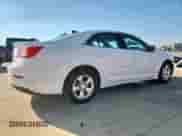 2015 Chevrolet Malibu LS z VIN 1G11B5SL1FF301412, wystawiony jako Copart lot #81870175 z przebiegiem 48 957 mil mil oraz Szkoda całkowita • Salvage title. Historia ofert i sprzedaży dostępna na DreamBid. Obrazek 3.