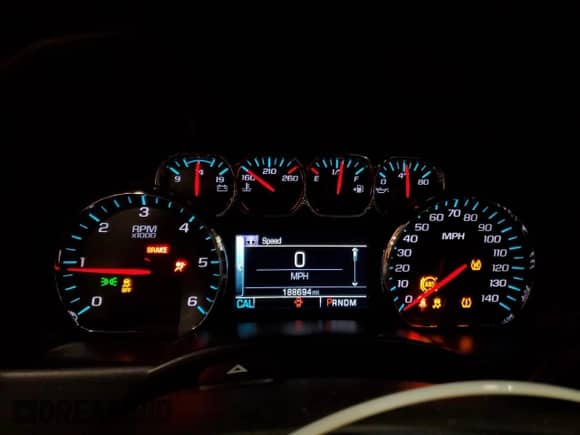 2015 Chevrolet Silverado 1500 LT с VIN 3GCUKREC1FG465426, выставлен на аукционе Copart как лот 82335245 с пробегом 188 694 миль миль и Списание • Salvage title. История ставок и продаж доступна на DreamBid. Изображение 9.