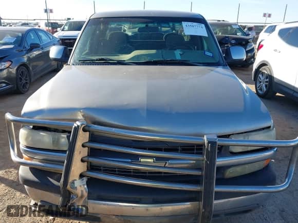 2000 Chevrolet Silverado 1500 with VIN 2GCEC19V3Y1330135, listed as a IAAI auction lot 43507774 with Not provided miles and . Bid and sale history available at DreamBid. Image 12.