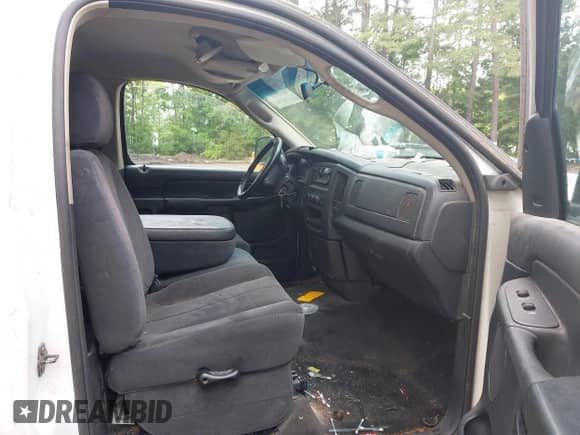 2002 Dodge 1500 z VIN 1D7HA16N72J189354, wystawiony jako IAAI lot #42489057 z przebiegiem 144 822 mil mil oraz . Historia ofert i sprzedaży dostępna na DreamBid. Obrazek 5.