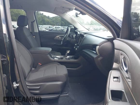 2021 Chevrolet Traverse LT Cloth with VIN 1GNERGKW8MJ258117, listed as a IAAI auction lot 43086901 with 24,806 mi miles and . Bid and sale history available at DreamBid. Image 5.