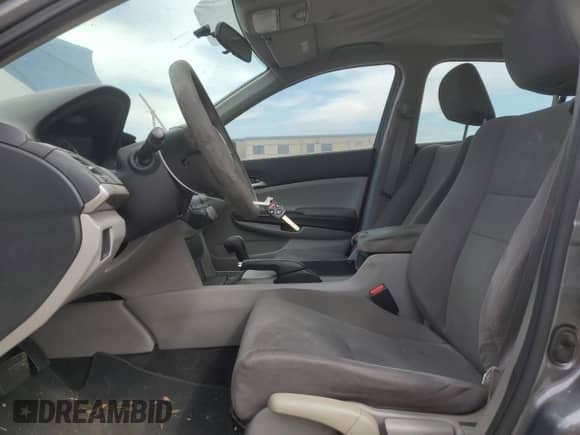 2011 Honda Accord LX с VIN 1HGCP2F34BA094579, выставлен на аукционе Copart как лот 86264025 с пробегом 196 967 миль миль и Списание • Salvage title. История ставок и продаж доступна на DreamBid. Изображение 7.