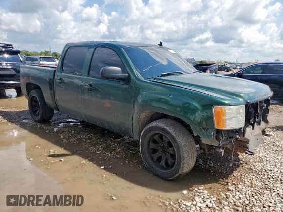 2007 GMC Sierra 1500 SLE2 with VIN 2GTEC13J871614266, listed as a Copart auction lot 70681695 with 166,607 mi miles and Salvage title. Bid and sale history available at DreamBid. Image 4.