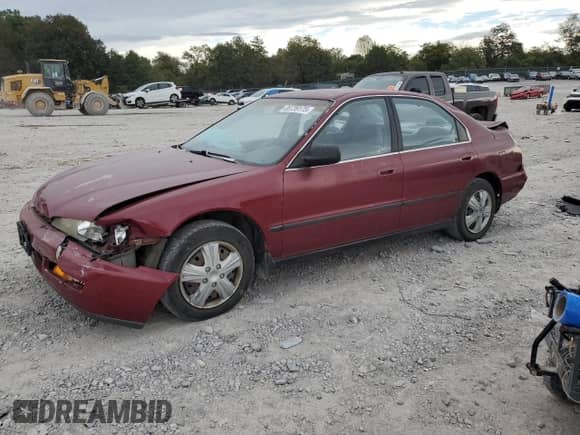 1996 Honda Accord LX with VIN 1HGCD5634TA178915, listed as a Copart auction lot 85739175 with 195,238 mi miles and Salvage title. Bid and sale history available at DreamBid. Image 1.