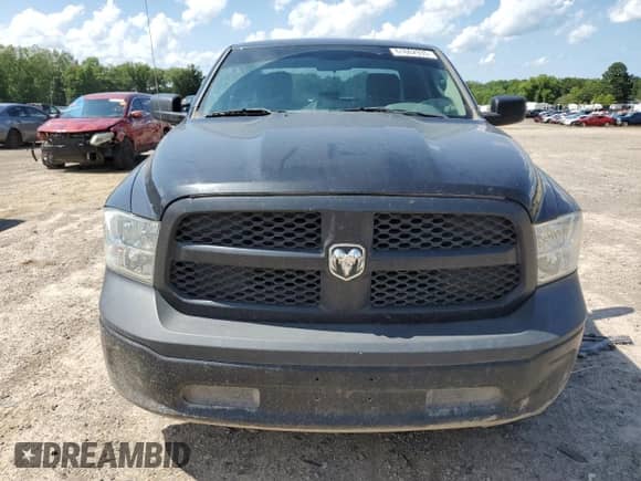 2017 Ram 1500 Tradesman z VIN 1C6RR6FT1HS609798, wystawiony jako Copart lot #61662935 z przebiegiem 194 348 mil mil oraz Czysty tytuł • Clean title. Historia ofert i sprzedaży dostępna na DreamBid. Obrazek 5.