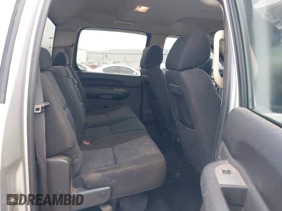 2011 Chevrolet Silverado 1500 LT z VIN 3GCPKSEA4BG110005, wystawiony jako IAAI lot #43310190 z przebiegiem 212 111 mil mil oraz . Historia ofert i sprzedaży dostępna na DreamBid. Obrazek 8.