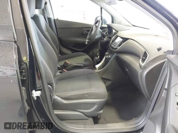 2017 Chevrolet Trax LS с VIN 3GNCJKSB8HL290577, выставлен на аукционе IAAI как лот 43387187 с пробегом 69 977 миль миль и . История ставок и продаж доступна на DreamBid. Изображение 5.