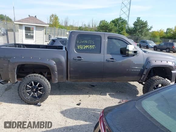 2010 Chevrolet Silverado 1500 LTZ with VIN 3GCRKTE39AG216612, listed as a IAAI auction lot 43206385 with 203,837 mi miles and . Bid and sale history available at DreamBid. Image 13.