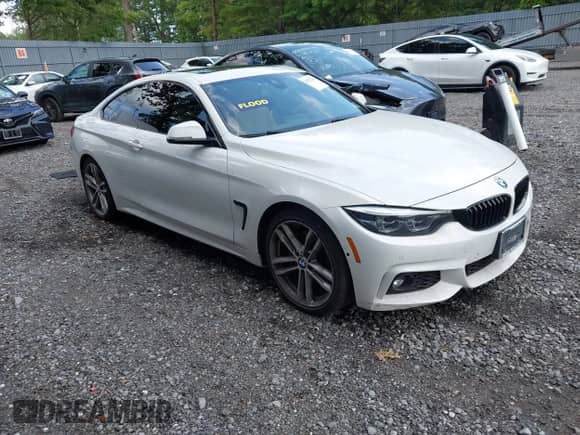 2019 BMW 4 Series 430i xDrive z VIN WBA4W5C50KAE49695, wystawiony jako IAAI lot #42757254 z przebiegiem 59 196 mil mil oraz . Historia ofert i sprzedaży dostępna na DreamBid. Obrazek 1.