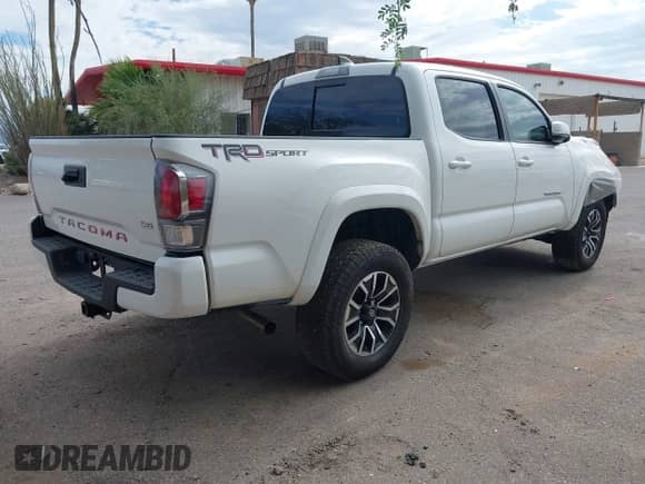 2021 Toyota Tacoma SR5 с VIN 5TFAZ5CN3MX115168, выставлен на аукционе IAAI как лот 43085128 с пробегом 58 720 миль миль и . История ставок и продаж доступна на DreamBid. Изображение 4.