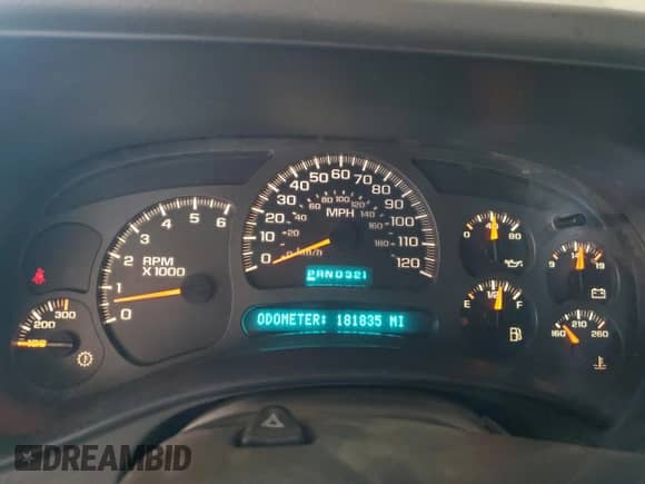 2003 Chevrolet Silverado 1500HD LS с VIN 1GCGC13U23F230621, выставлен на аукционе Copart как лот 63786325 с пробегом 181 835 миль миль и Списание • Salvage title. История ставок и продаж доступна на DreamBid. Изображение 9.