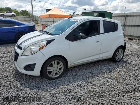 2015 Chevrolet Spark LS с VIN KL8CB6S95FC790174, выставлен на аукционе Copart как лот 67970765 с пробегом 107 037 миль миль и Списание • Salvage title. История ставок и продаж доступна на DreamBid. Изображение 1.