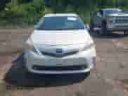 2012 Toyota Prius Two z VIN JTDZN3EU4C3159466, wystawiony jako IAAI lot #42946474 z przebiegiem 172 396 mil mil oraz . Historia ofert i sprzedaży dostępna na DreamBid. Obrazek 6.