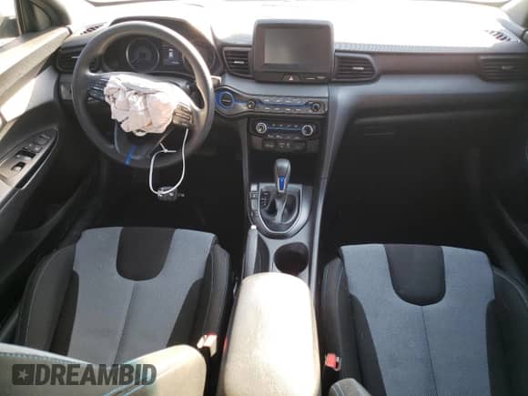 2019 Hyundai Veloster 2.0 z VIN KMHTG6AF6KU019819, wystawiony jako Copart lot #43353304 z przebiegiem 104 822 mil mil oraz . Historia ofert i sprzedaży dostępna na DreamBid. Obrazek 8.