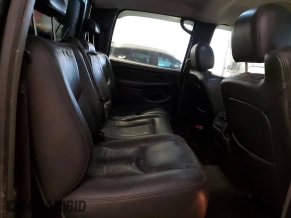 2004 Chevrolet Silverado 2500 LS with VIN 1GCGK23U04F210930, listed as a Copart auction lot 75218284 with 205,385 mi miles and Salvage title. Bid and sale history available at DreamBid. Image 10.