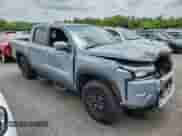 2022 Nissan Frontier Pro-4X с VIN 1N6ED1EK6NN644569, выставлен на аукционе Copart как лот 63808555 с пробегом 105 267 миль миль и Списание • Salvage title. История ставок и продаж доступна на DreamBid. Изображение 4.