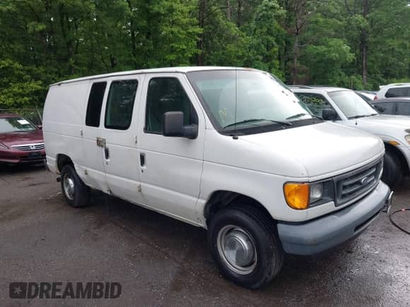2006 Ford Econoline Cargo with VIN 1FTNE24L76DB16532, listed as a IAAI auction lot 42145794 with 237,156 mi miles and . Bid and sale history available at DreamBid. Image 1.
