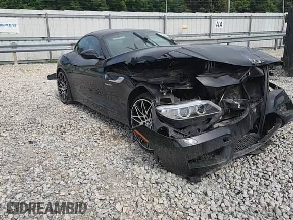 2014 BMW Z4 sDrive35i with VIN WBALM7C57EE386327, listed as a Copart auction lot 63266335 with Not provided miles and Salvage title. Bid and sale history available at DreamBid. Image 14.