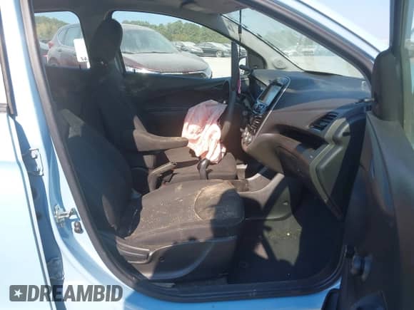 2016 Chevrolet Spark LS с VIN KL8CB6SA9GC640094, выставлен на аукционе IAAI как лот 43225531 с пробегом 105 030 миль миль и . История ставок и продаж доступна на DreamBid. Изображение 5.