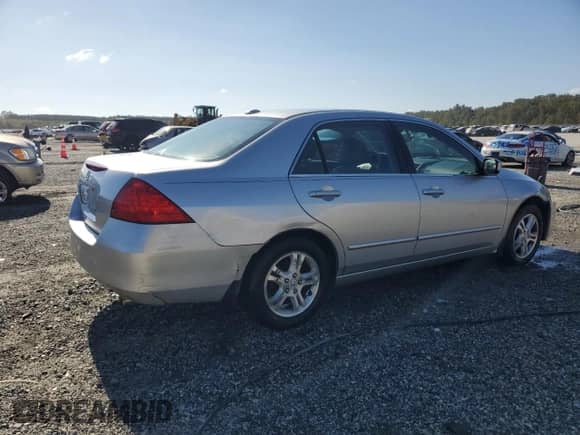 2007 Honda Accord EX-L z VIN 1HGCM56897A092694, wystawiony jako Copart lot #84958695 z przebiegiem 228 433 mil mil oraz Szkoda całkowita • Salvage title. Historia ofert i sprzedaży dostępna na DreamBid. Obrazek 3.