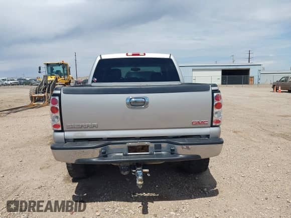 2004 GMC Sierra 1500 SLE with VIN 2GTEK13T841341748, listed as a IAAI auction lot 42036007 with 227,164 mi miles and . Bid and sale history available at DreamBid. Image 16.