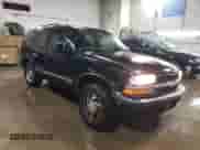 1998 Chevrolet Blazer LT z VIN 1GNDT13W3W2226889, wystawiony jako Copart lot #86559424 z przebiegiem 170 380 mil mil oraz Szkoda całkowita • Salvage title. Historia ofert i sprzedaży dostępna na DreamBid. Obrazek 4.