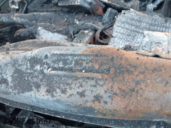 2016 Kia Sorento EX z VIN 5XYPHDA1XGG018774, wystawiony jako IAAI lot #43345332 z przebiegiem Nie podano mil oraz . Historia ofert i sprzedaży dostępna na DreamBid. Obrazek 9.