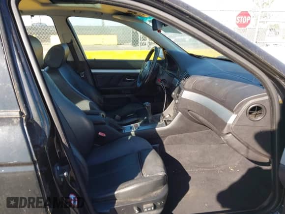 2001 BMW 5 Series 540i с VIN WBADN53431GC97451, выставлен на аукционе IAAI как лот 43492747 с пробегом 271 595 миль миль и . История ставок и продаж доступна на DreamBid. Изображение 5.