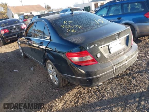 2008 Mercedes-Benz C 300 Sport z VIN WDDGF54X58F010815, wystawiony jako IAAI lot #41627384 z przebiegiem Nie podano mil oraz . Historia ofert i sprzedaży dostępna na DreamBid. Obrazek 3.
